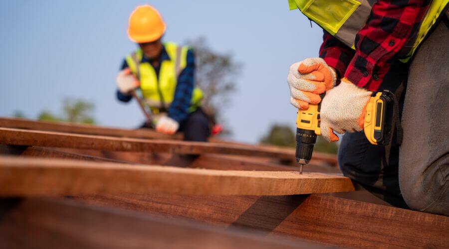 Professional gutter cleaning in McFarland, CA